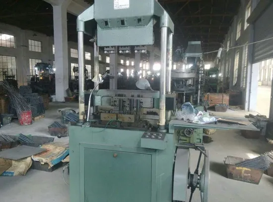 High Precision Conveyor Drive Transmission Roller Chain for Industrial Machine Gear 